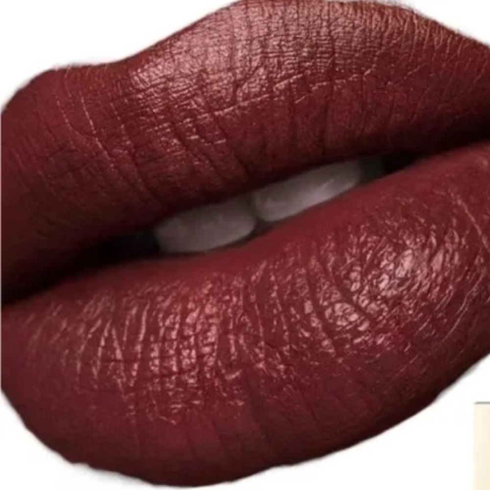 Estée Lauder creme lipstick‎ rouge levres 670 - Picture 2 of 5
